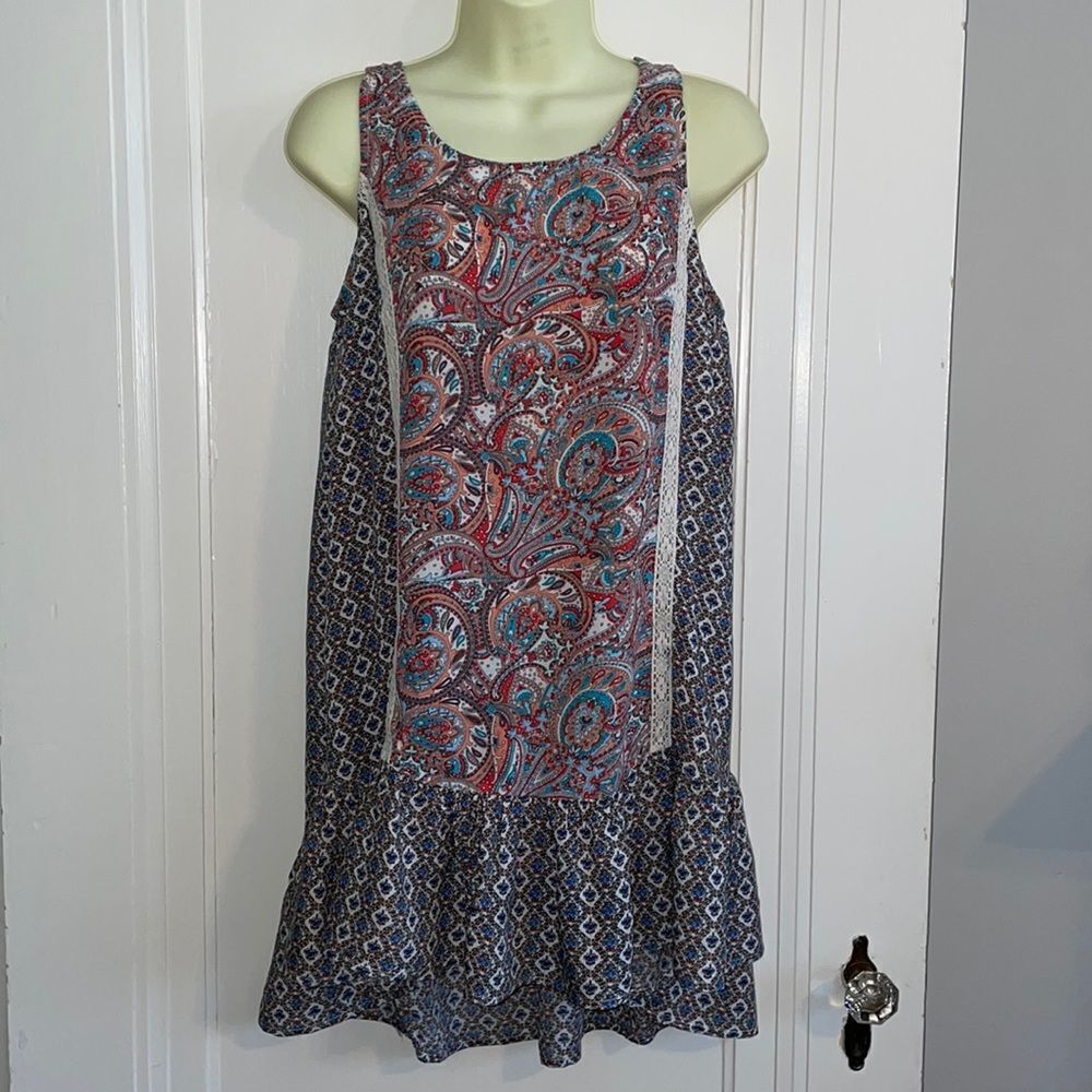 Umgee boho paisley & lace sleeveless tunic or dress with ruffled hem